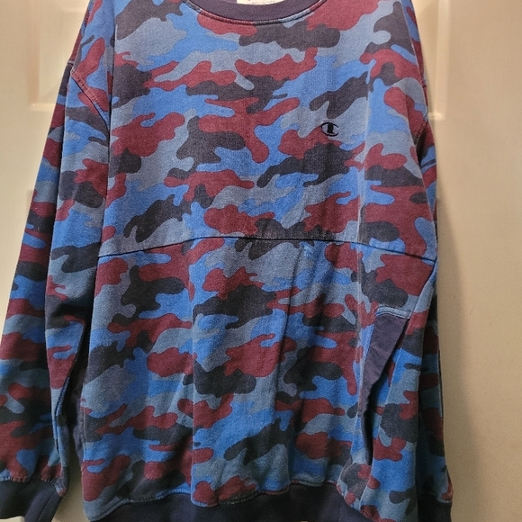 Camouflage Hoodie - Picture 2 of 6